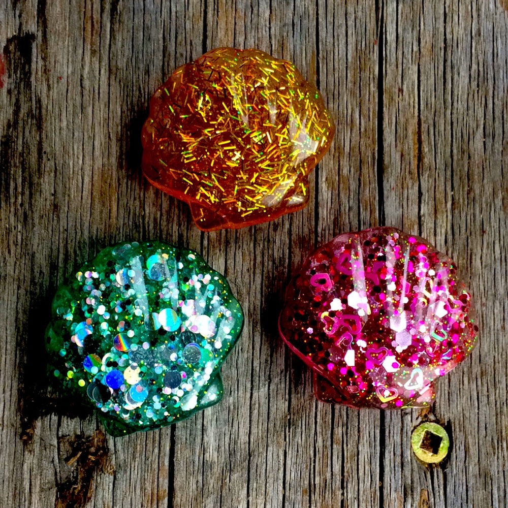 3 sparkly seashell magnets